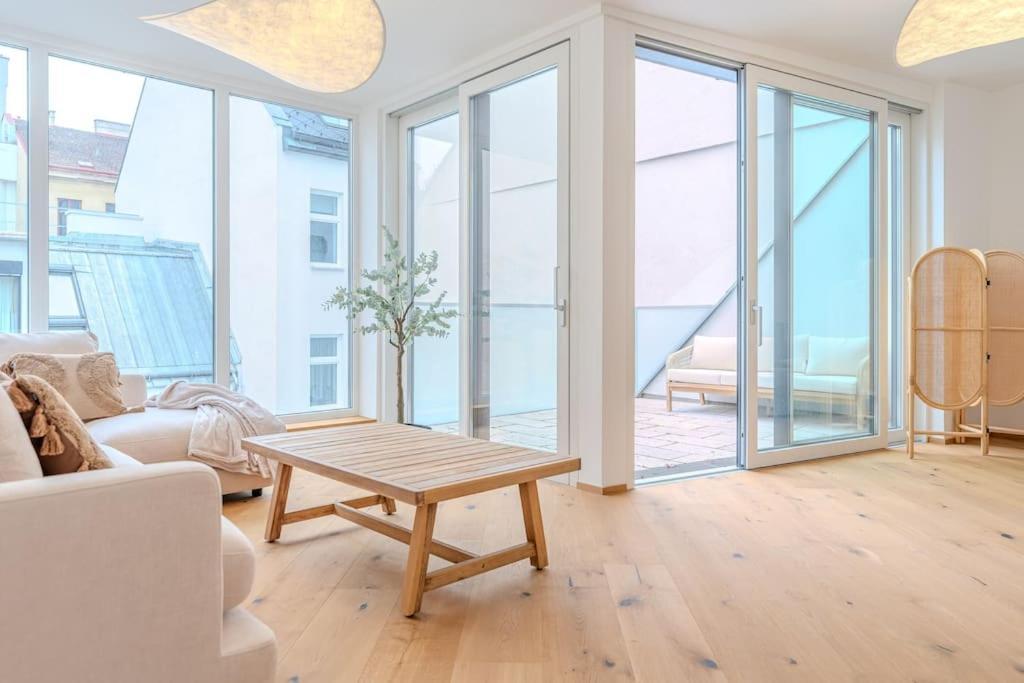 Neustift Deluxe Apartment เวียนนา ภายนอก รูปภาพ