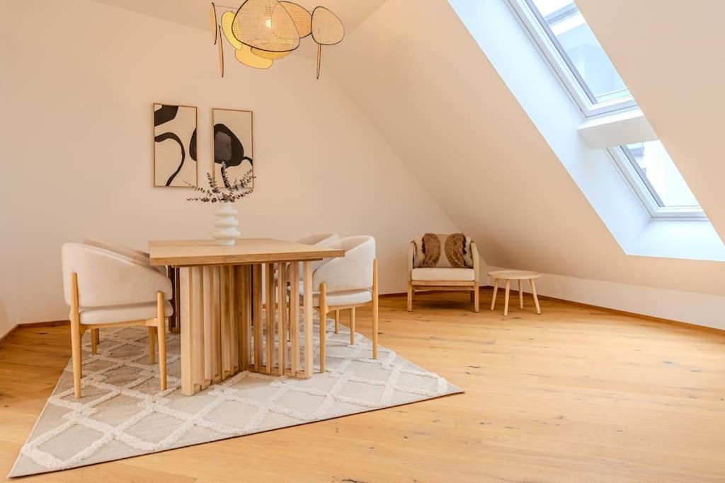 Neustift Deluxe Apartment เวียนนา ภายนอก รูปภาพ