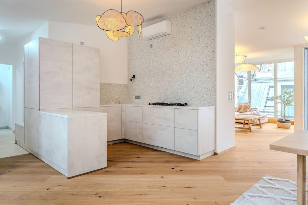 Neustift Deluxe Apartment เวียนนา ภายนอก รูปภาพ