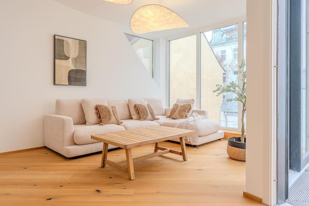 Neustift Deluxe Apartment เวียนนา ภายนอก รูปภาพ