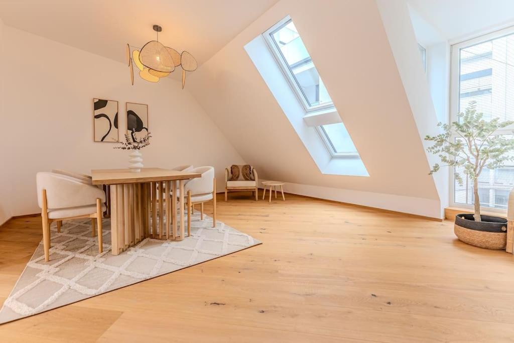 Neustift Deluxe Apartment เวียนนา ภายนอก รูปภาพ