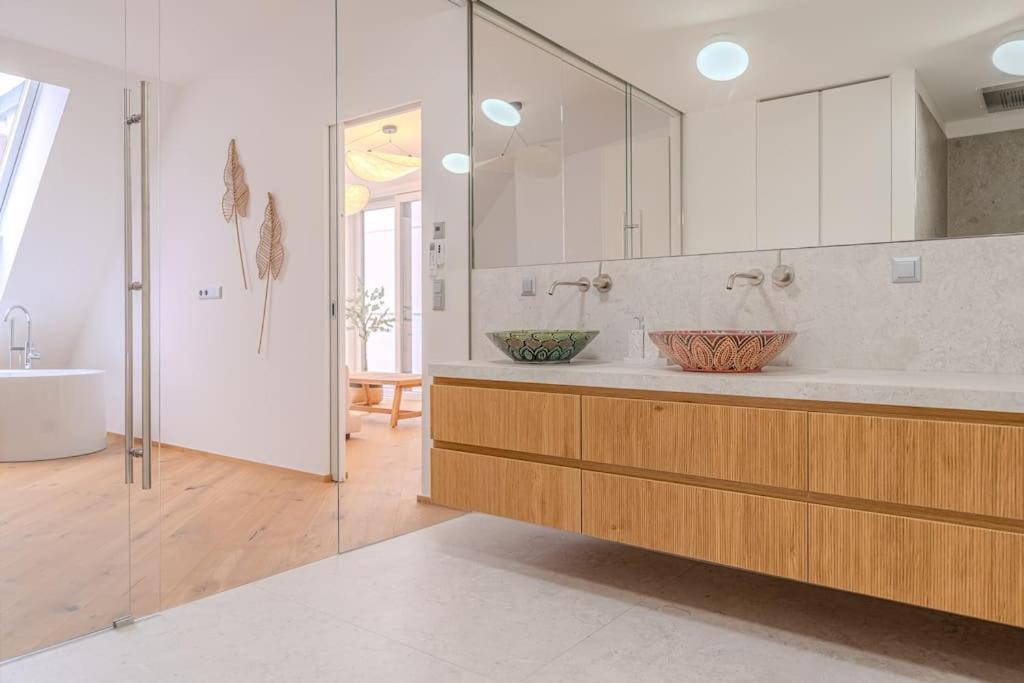 Neustift Deluxe Apartment เวียนนา ภายนอก รูปภาพ