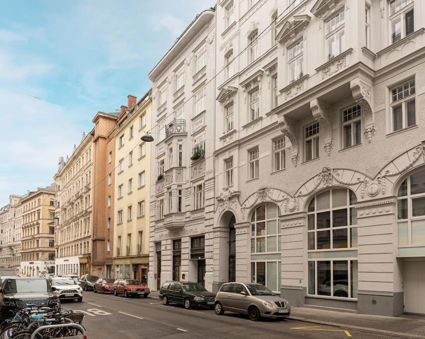 Neustift Deluxe Apartment เวียนนา ภายนอก รูปภาพ